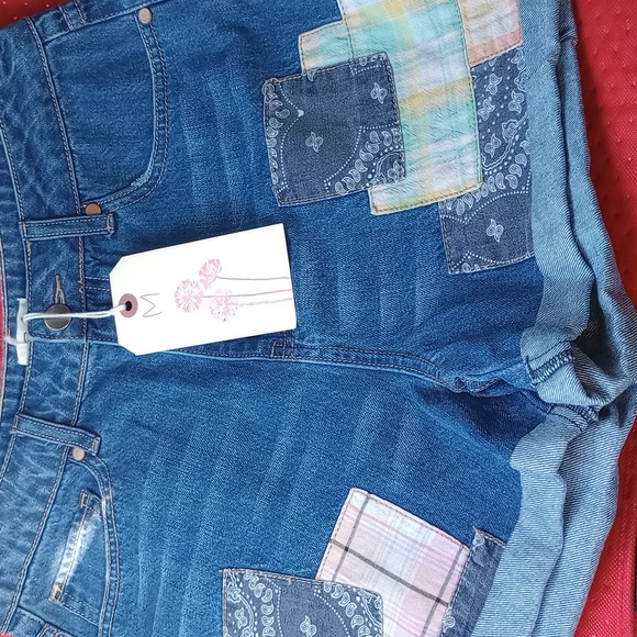 Brand new patch Easel denim shorts size M - Picture 4 of 6